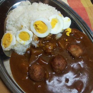 ちょい足し☆肉団子と茹で卵のカレー